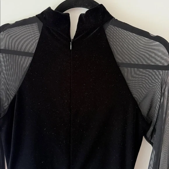 BETSY AND ADAM Black Velvet Long Sleeve Gown Dress - Picture 7 of 9